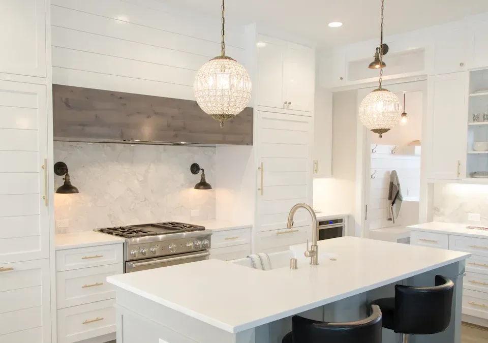 6 Trending Kitchen Cabinet Colors for a Modern Home