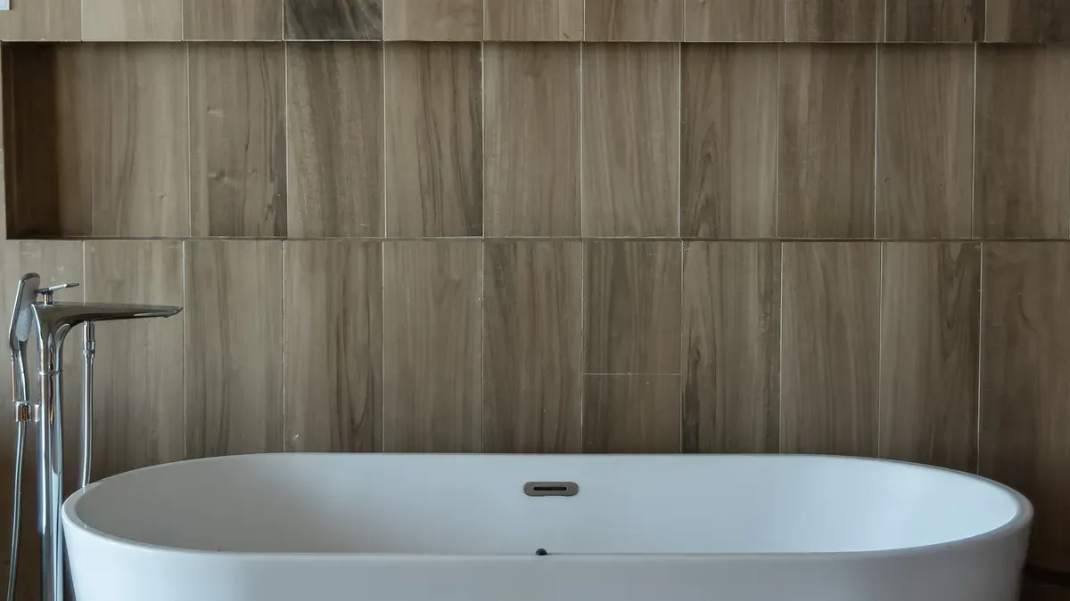Freestanding tub dimensions